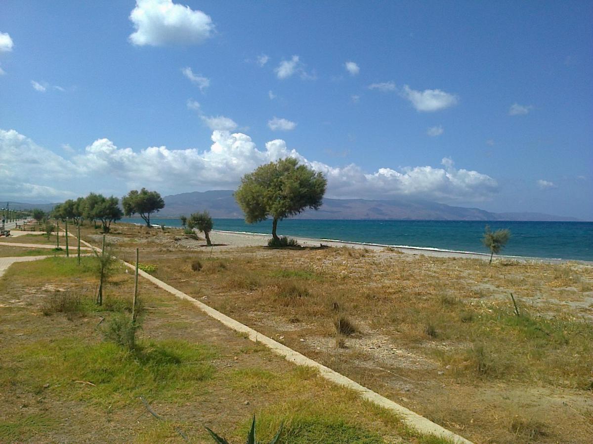 דירות Apartament Leon Maleme Do 6 Os. מראה חיצוני תמונה